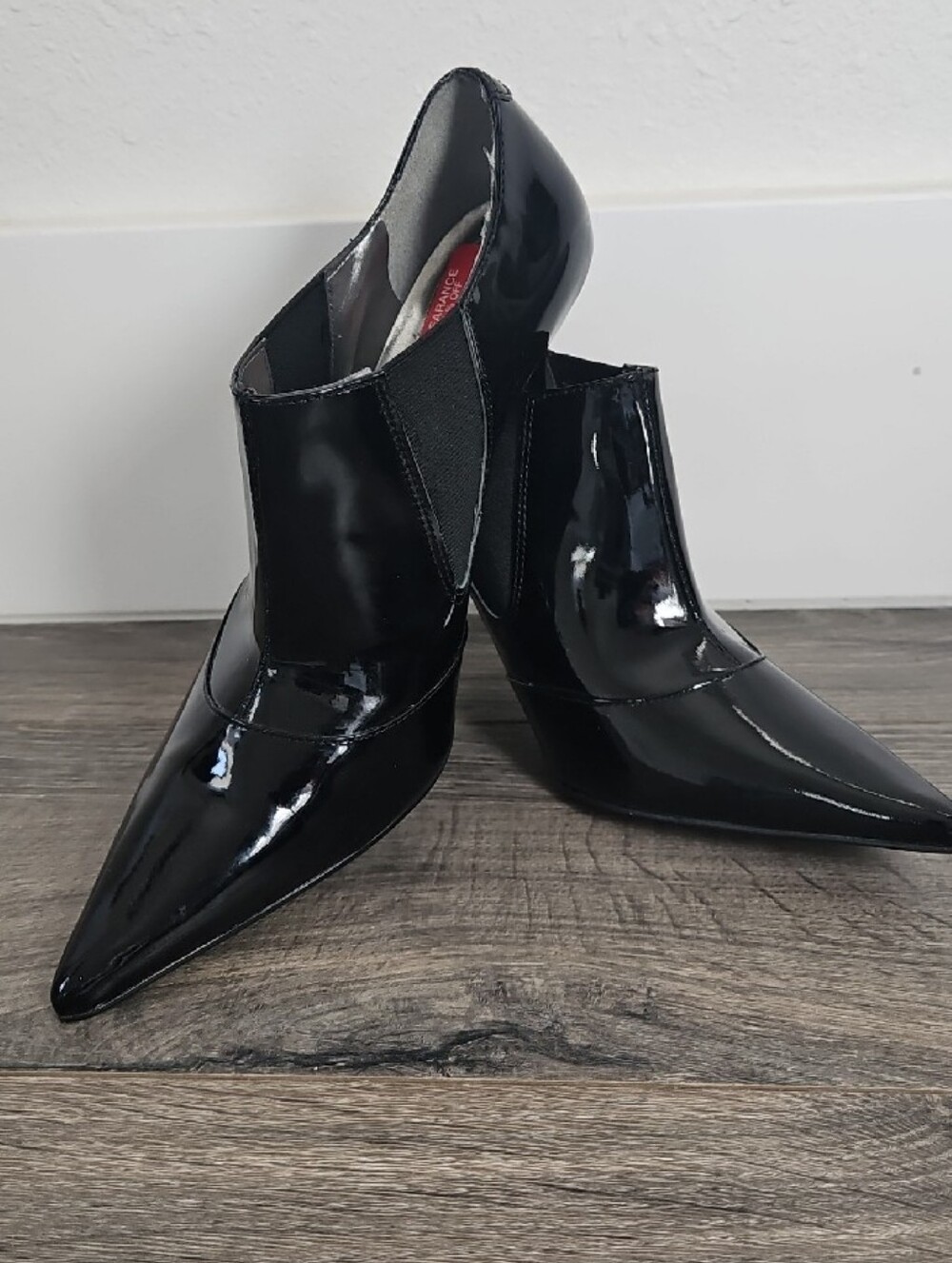 Guess  3 1/4 High Heel Ankle Boot Booties  Black Patent Leather  7.5 M Stiletto